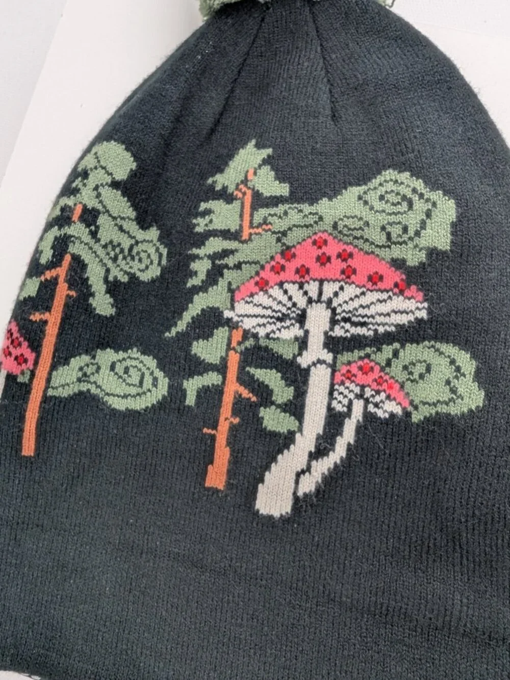 NEFF Mushroom Beanie Black with Green Pom Pom Cap Knit Hat Acrylic Unisex
